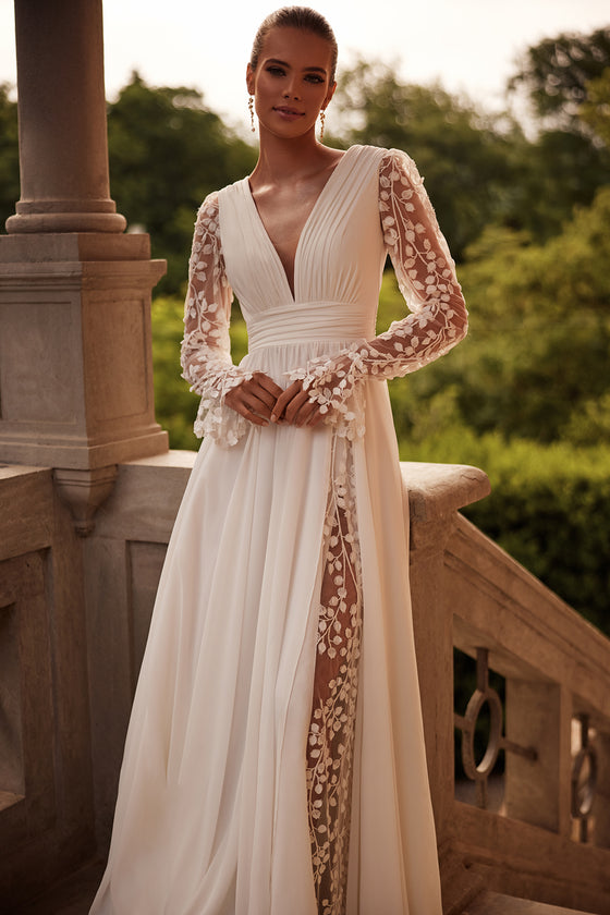 Abito da sposa boho Cynthia in chiffon liscio con pizzo floreale di DAMA Couture (foto aggiuntiva)