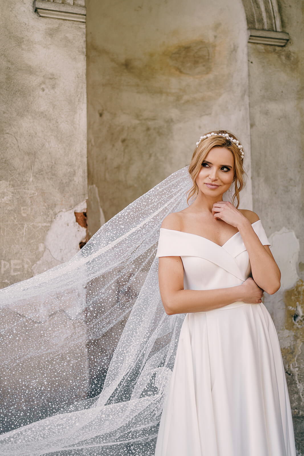 Velo cattedrale a pois – velo da sposa a cattedrale, DAMA Couture.