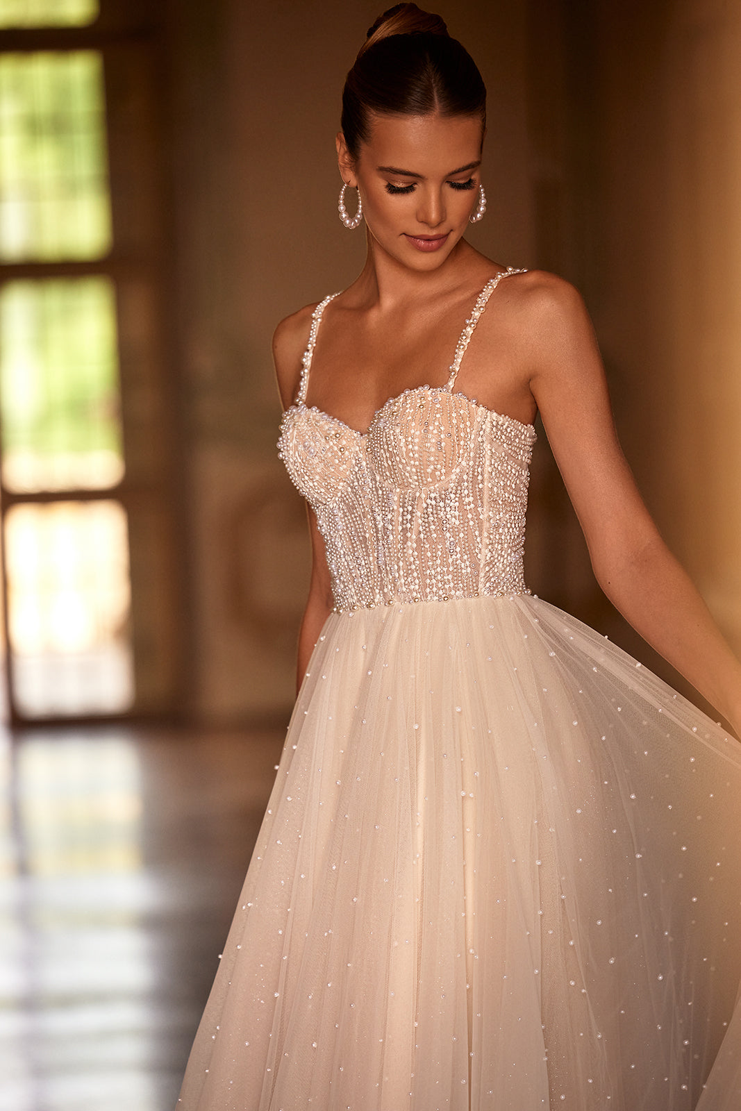 Abito da sposa glamour Perla con perle di DAMA Couture (dettaglio)