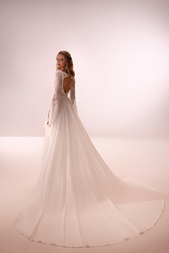 Abito da sposa boho Saskia in pizzo con maniche di DAMA Couture (vista posteriore)
