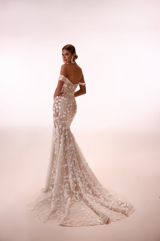 Abito da sposa romantico a sirena Stormi in pizzo floreale di DAMA Couture (foto principale)