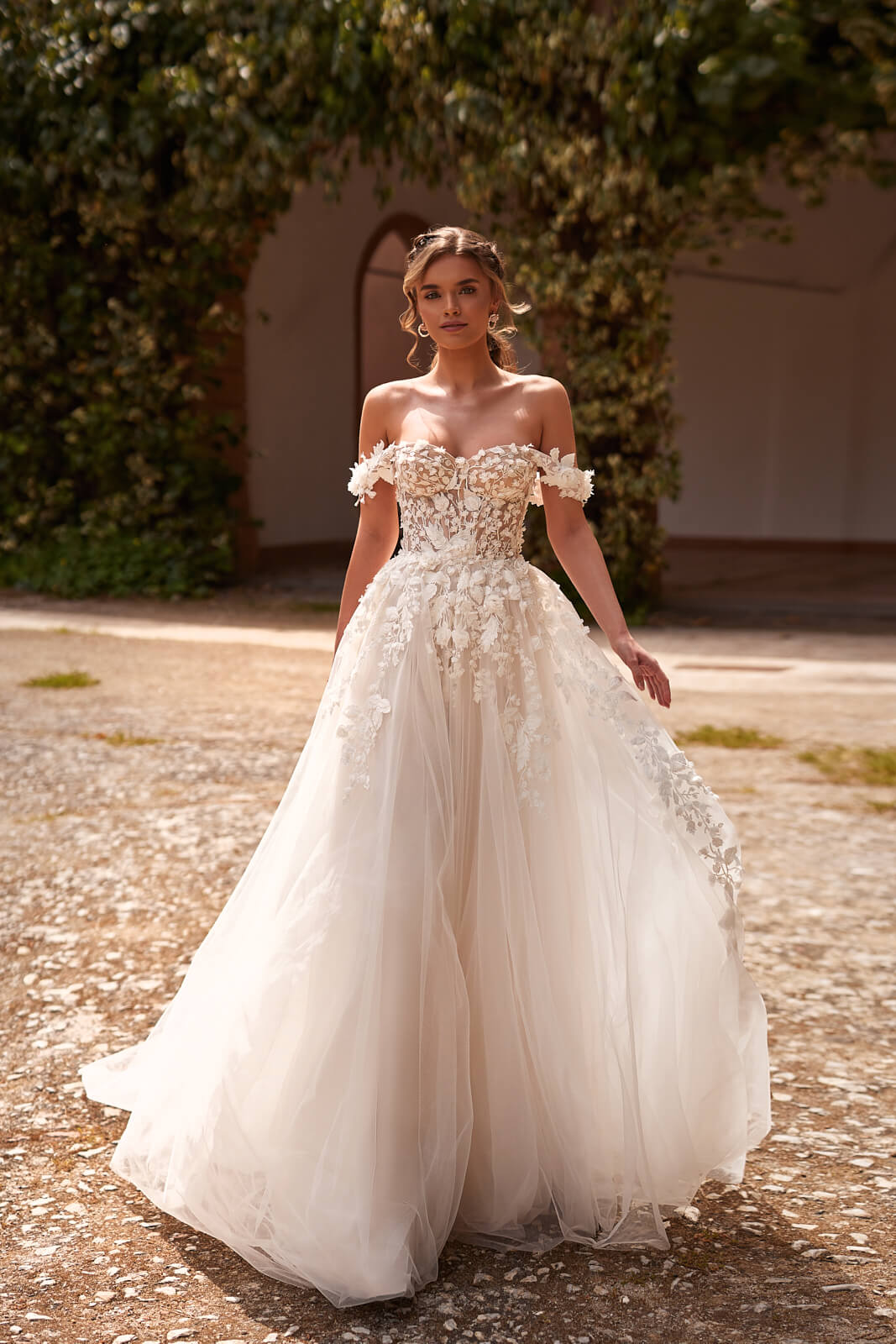 Abito da sposa Mia – abito da sposa a trapezio di DAMA Couture.
