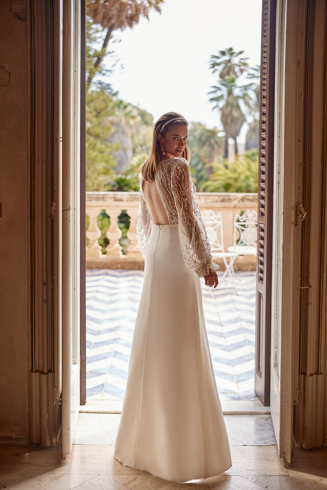 Abito da sposa Paula – abito da sposa a trapezio in raso DAMA Couture.