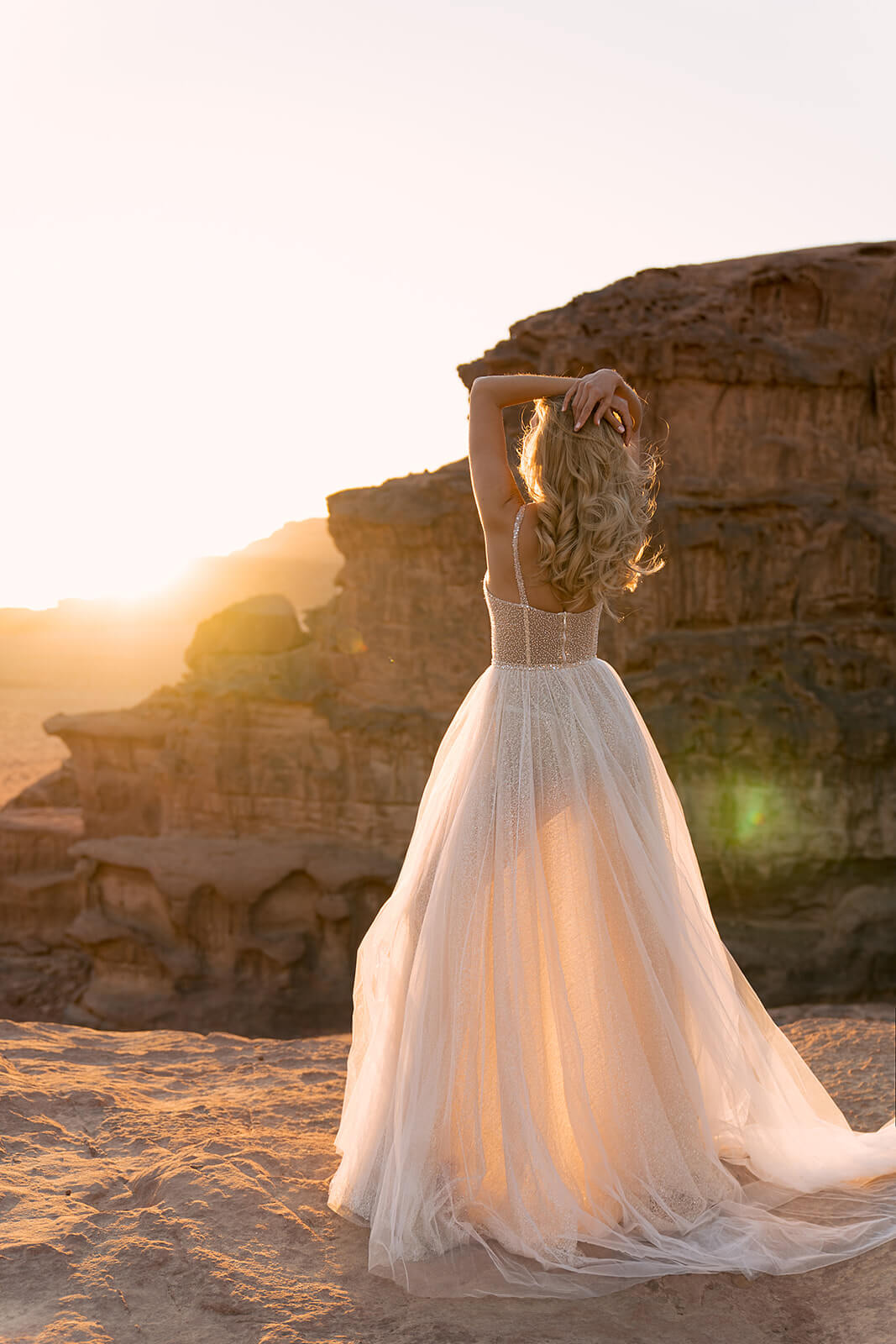 Inca – abito da sposa visto da dietro.