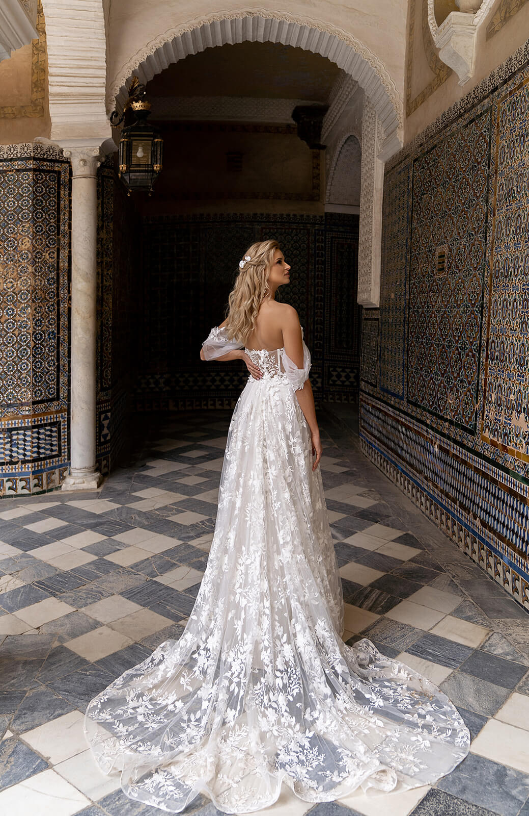 Sarah – abito da sposa visto da dietro.