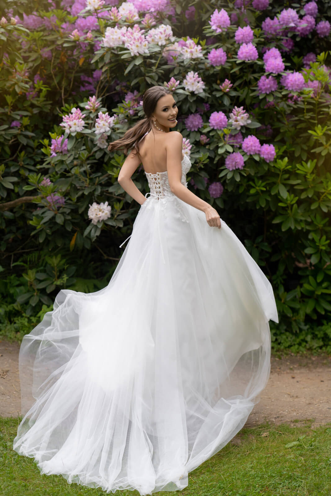 Lanka – abito da sposa DAMA Couture, vista frontale.