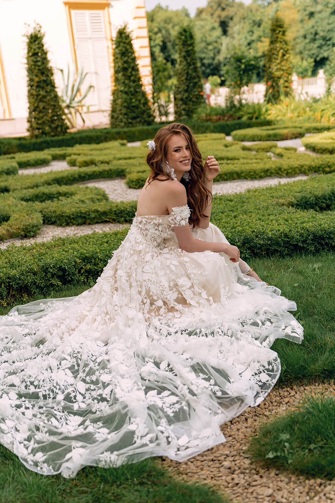 Azalea – abito da sposa DAMA Couture, vista frontale.