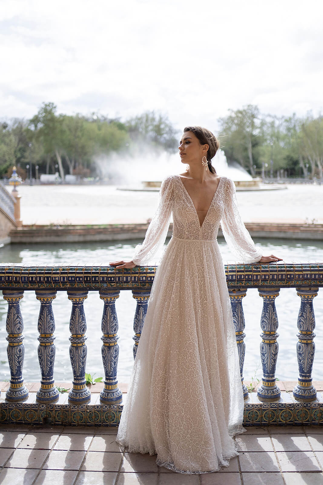 Suri – dettaglio dell’abito da sposa.