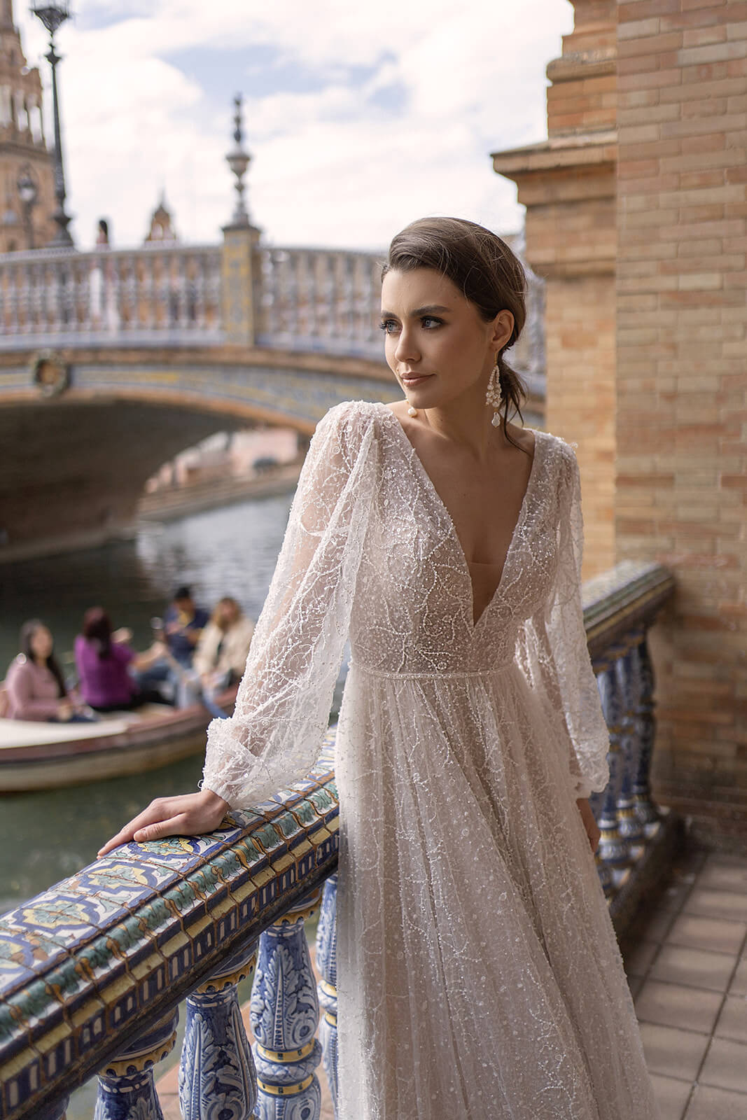 Suri – primo piano dell’abito da sposa.
