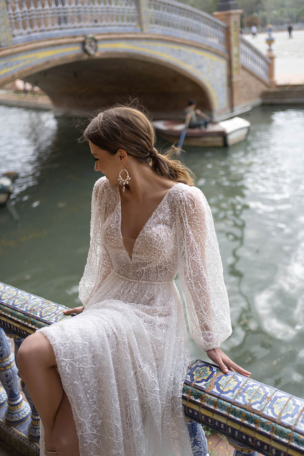 Suri – abito da sposa visto da dietro.