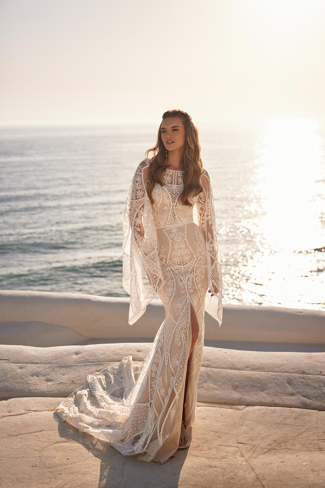 Abiti romantici e autentici DAMA Couture, espressione di forza personale.