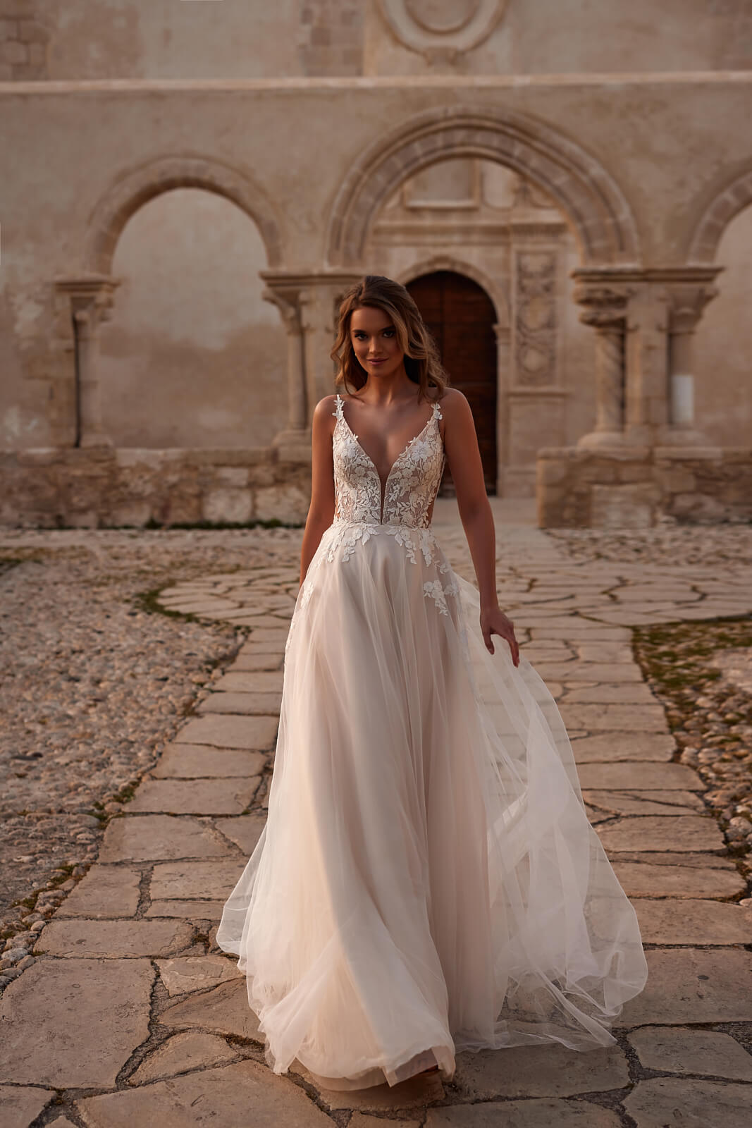 Abito da sposa Avril – abito da sposa a trapezio di DAMA Couture.