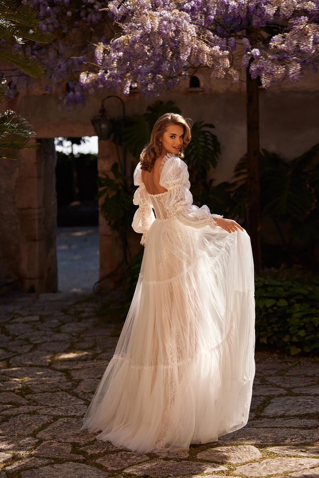 Abito da sposa Loretta – abito da sposa a trapezio DAMA Couture.