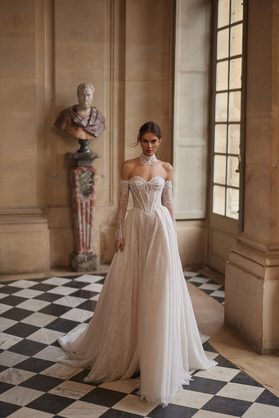 Choker Blanche – choker in pizzo realizzato a mano, indossato con l’abito da sposa Blanche.