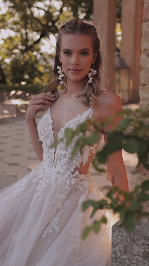 Claire in video